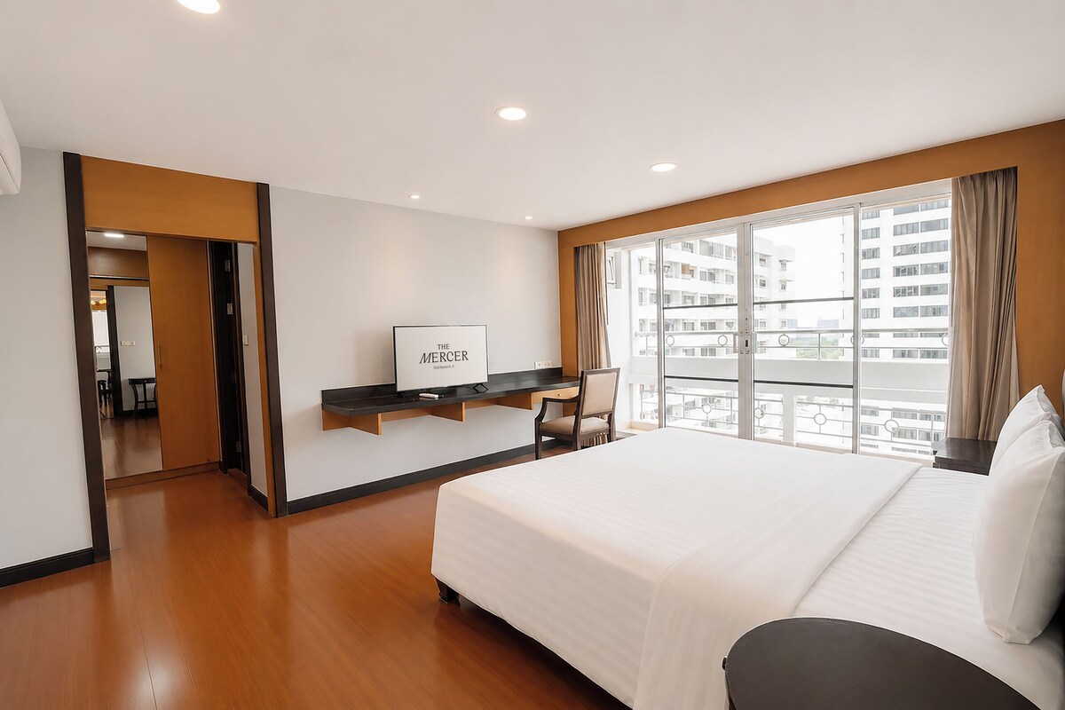 Suite, 4 Bedrooms | In-room safe, desk, laptop workspace, blackout drapes