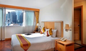 Suite, 1 Bedroom | In-room safe, desk, laptop workspace, blackout curtains - S.M. Grande Residence (Bangkok)