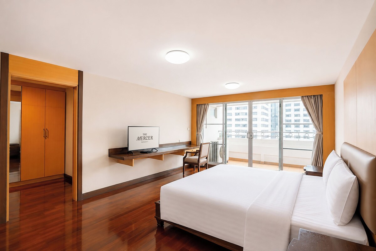 Suite, 3 Bedrooms | In-room safe, desk, laptop workspace, blackout drapes