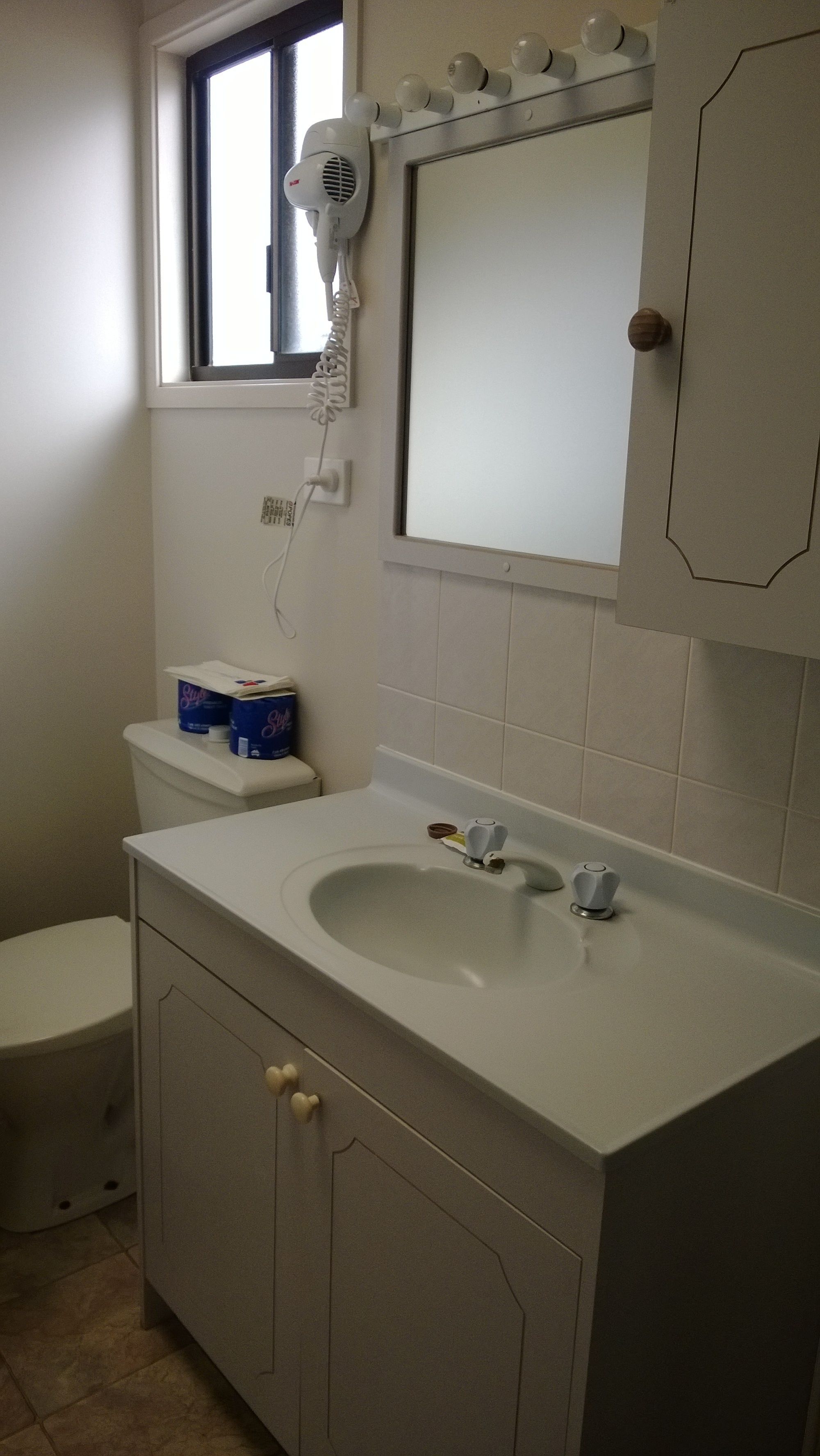 Photo - Canberra Carotel Motel