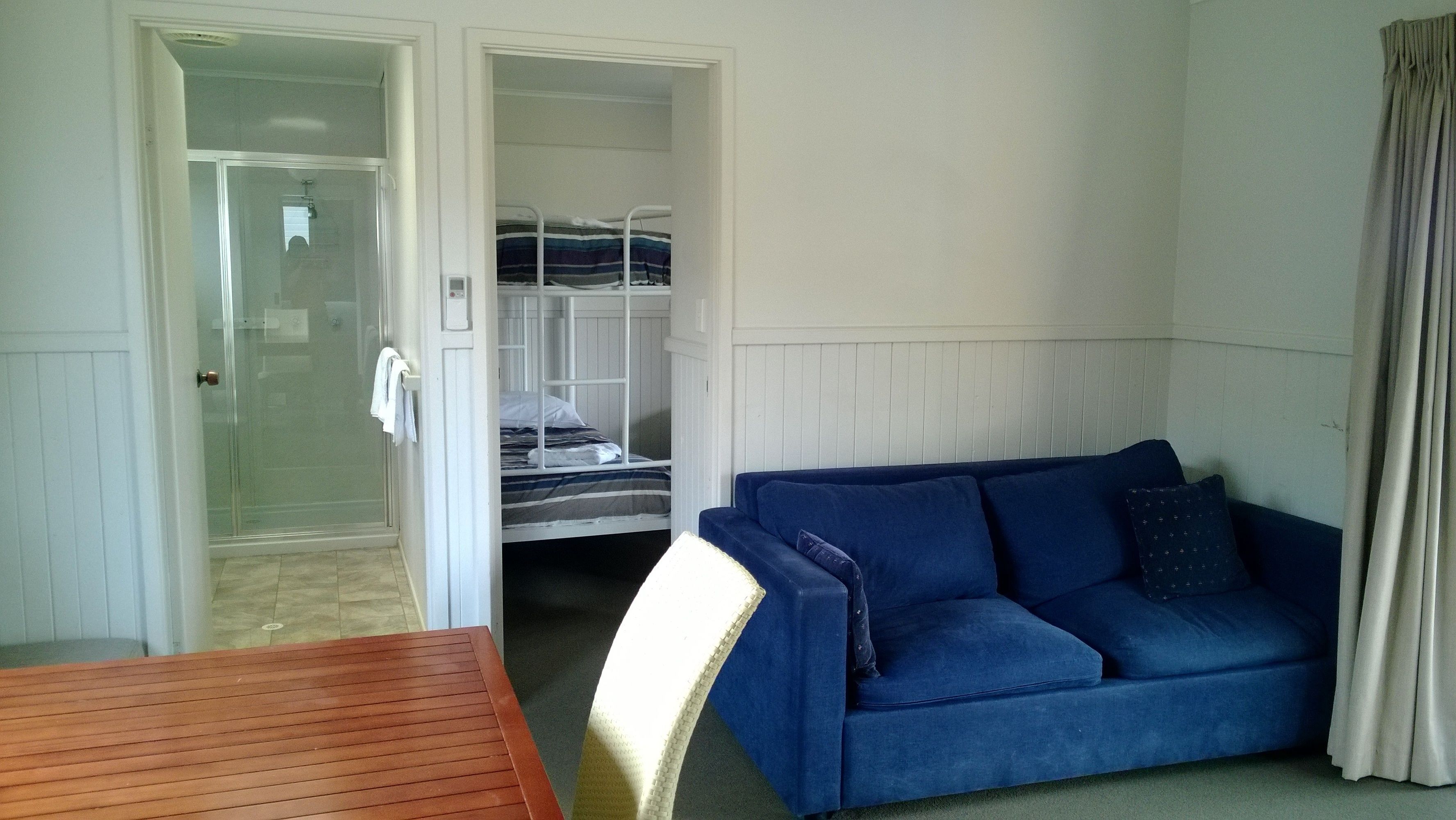 Photo - Canberra Carotel Motel