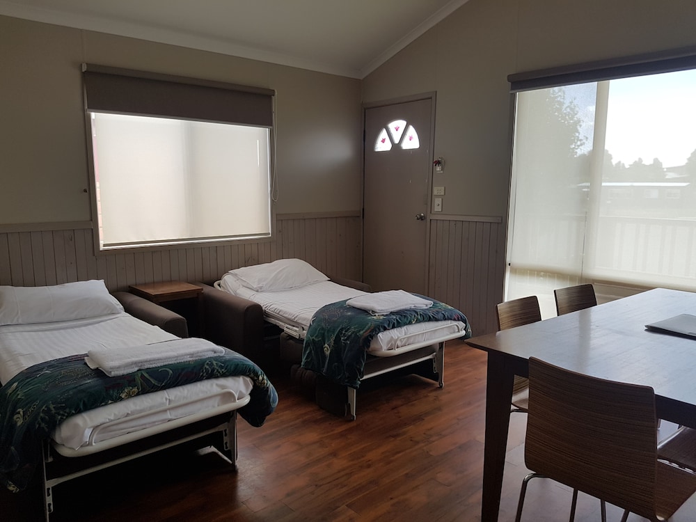 Canberra Carotel Motel by null