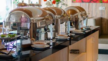 Daily buffet breakfast for a fee