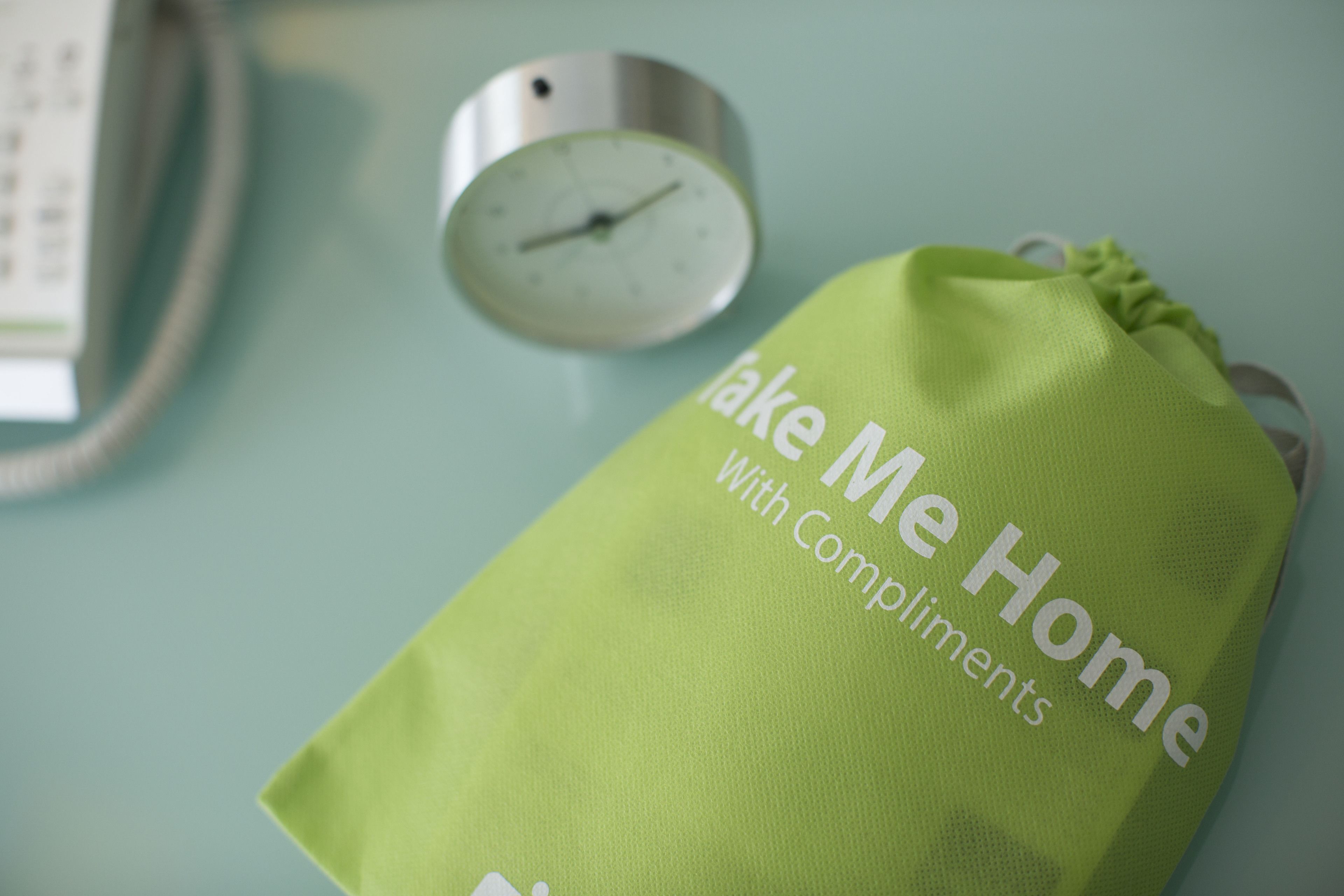 shower, rainfall showerhead, free toiletries, hair dryer