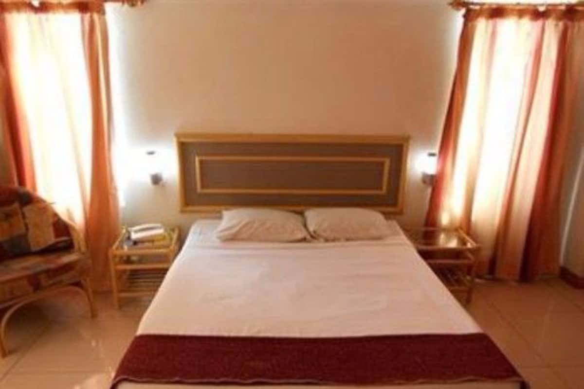 2 habitaciones, escritorio, wifi y ropa de cama