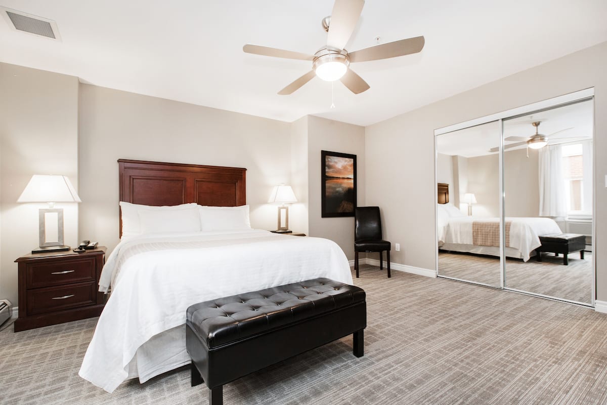 executive suite, 2 bedrooms, 2 bathrooms | in-room safe, individually furnished, desk, laptop workspace