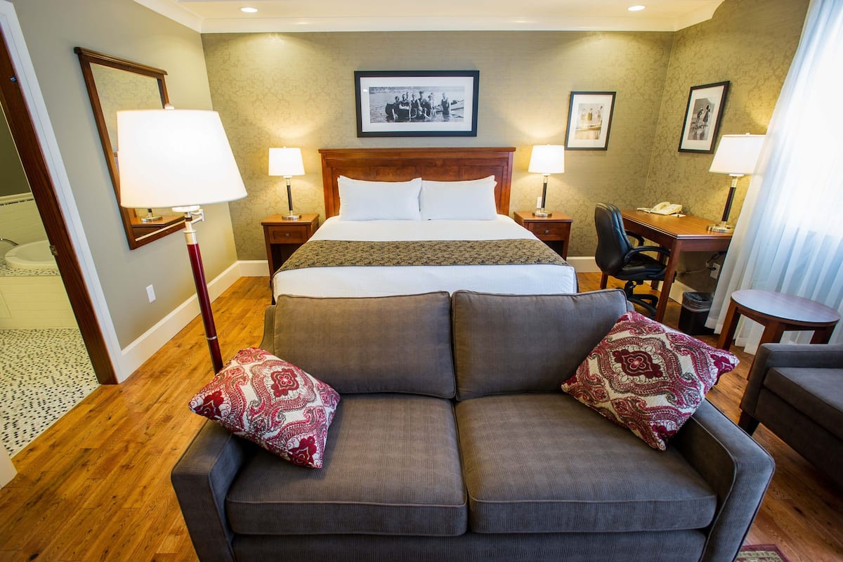 Desk, blackout drapes, iron/ironing board, free WiFi