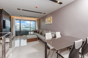 Living area - The Charm Resort Phuket (Patong)