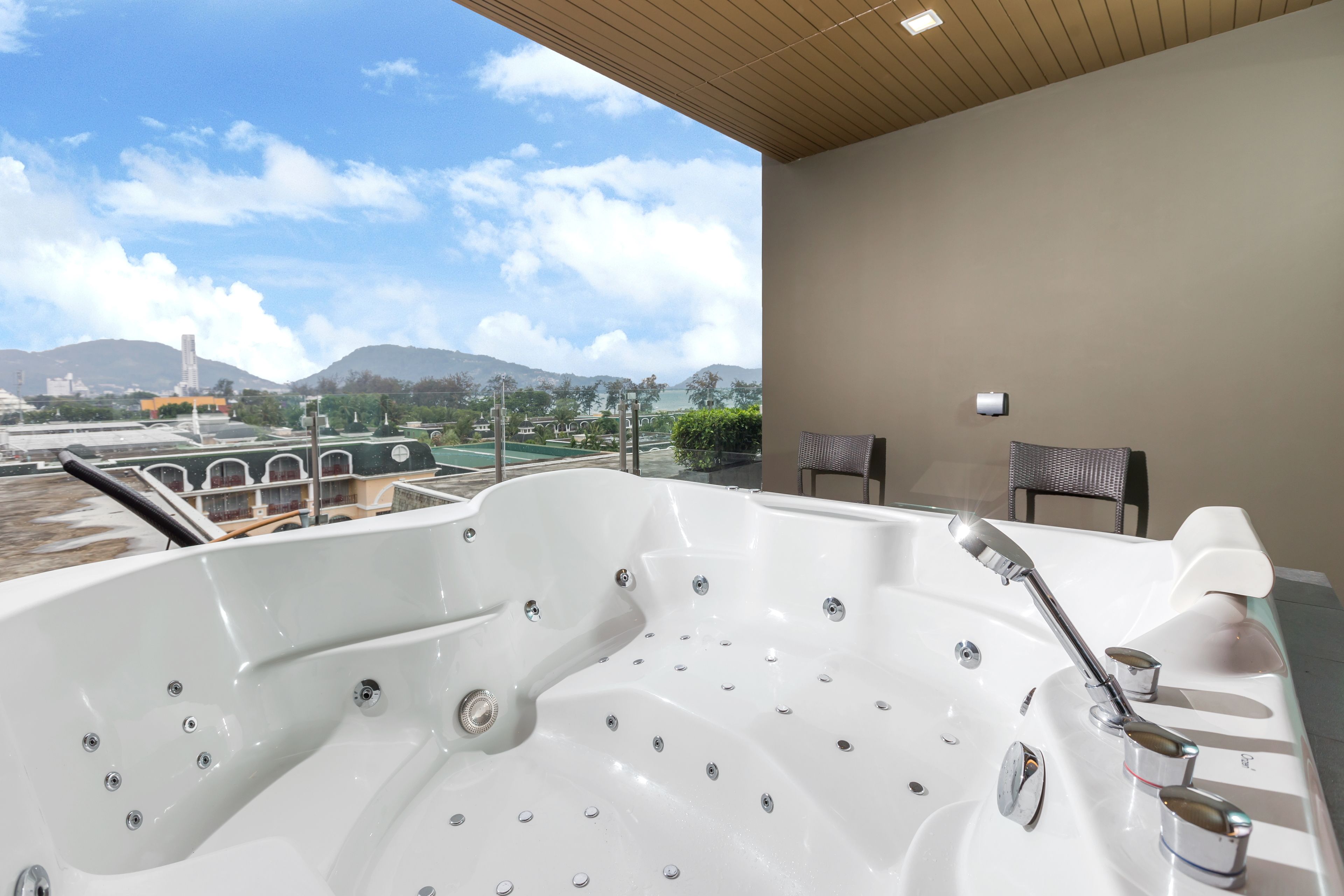 family suite, 1 bedroom | outdoor spa tub