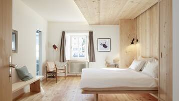 Double Room | In-room safe, free WiFi