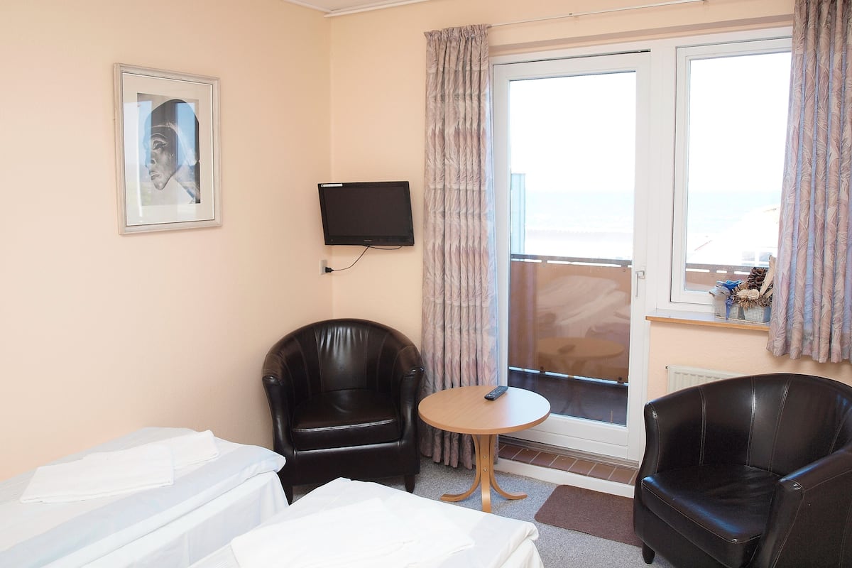 Double Room, Balcony, Sea View | Free WiFi, bed sheets