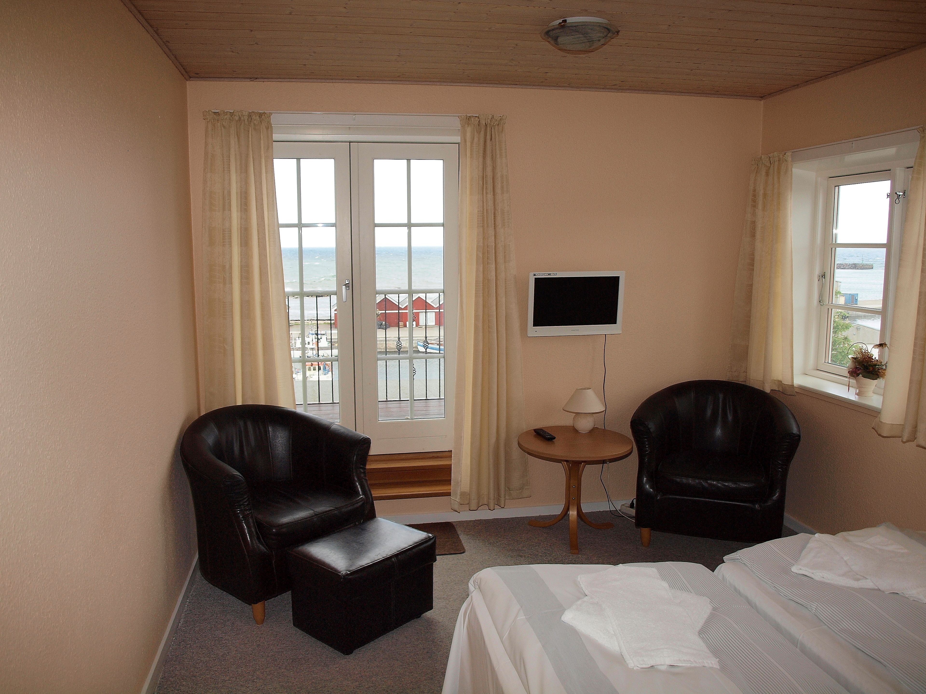 double room, balcony, sea view | free wifi, bed sheets