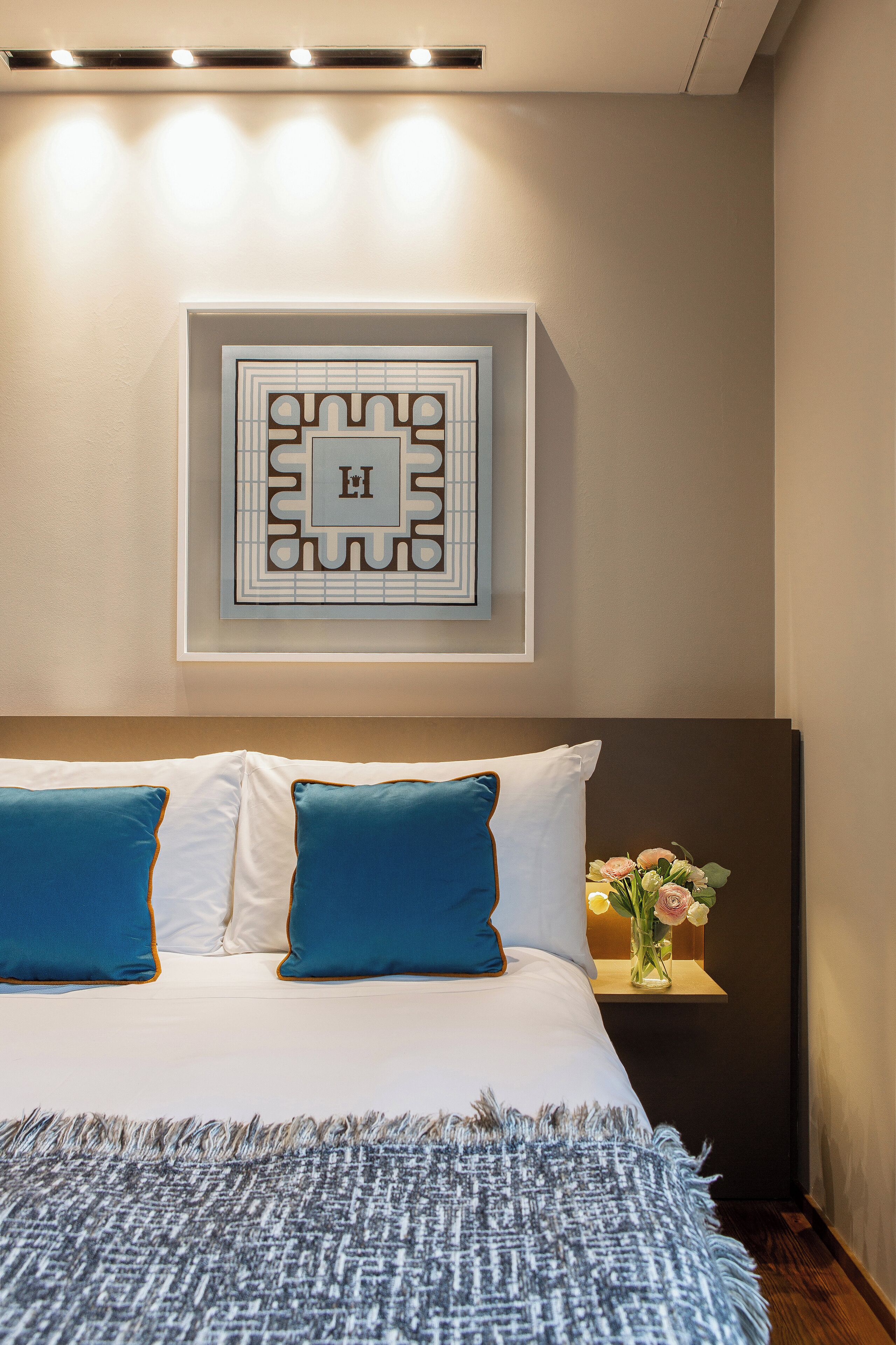 single room | hypo-allergenic bedding, in-room safe, blackout curtains, rollaway beds