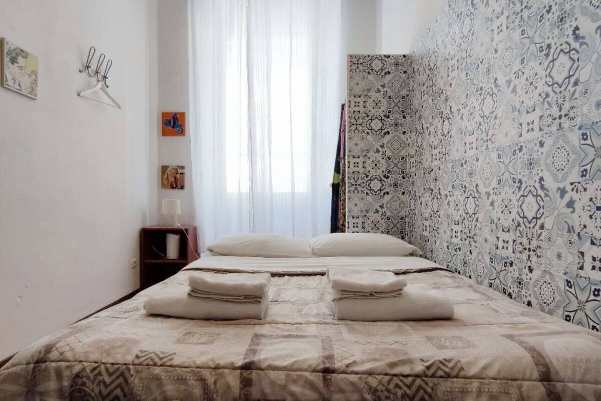 Economy eenpersoonskamer, gedeelde badkamer | 1 slaapkamer, een kluis op de kamer, gratis wifi, beddengoed