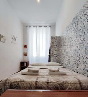 Economy-Einzelzimmer, Gemeinschaftsbad