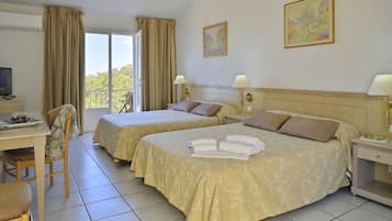 Triple room