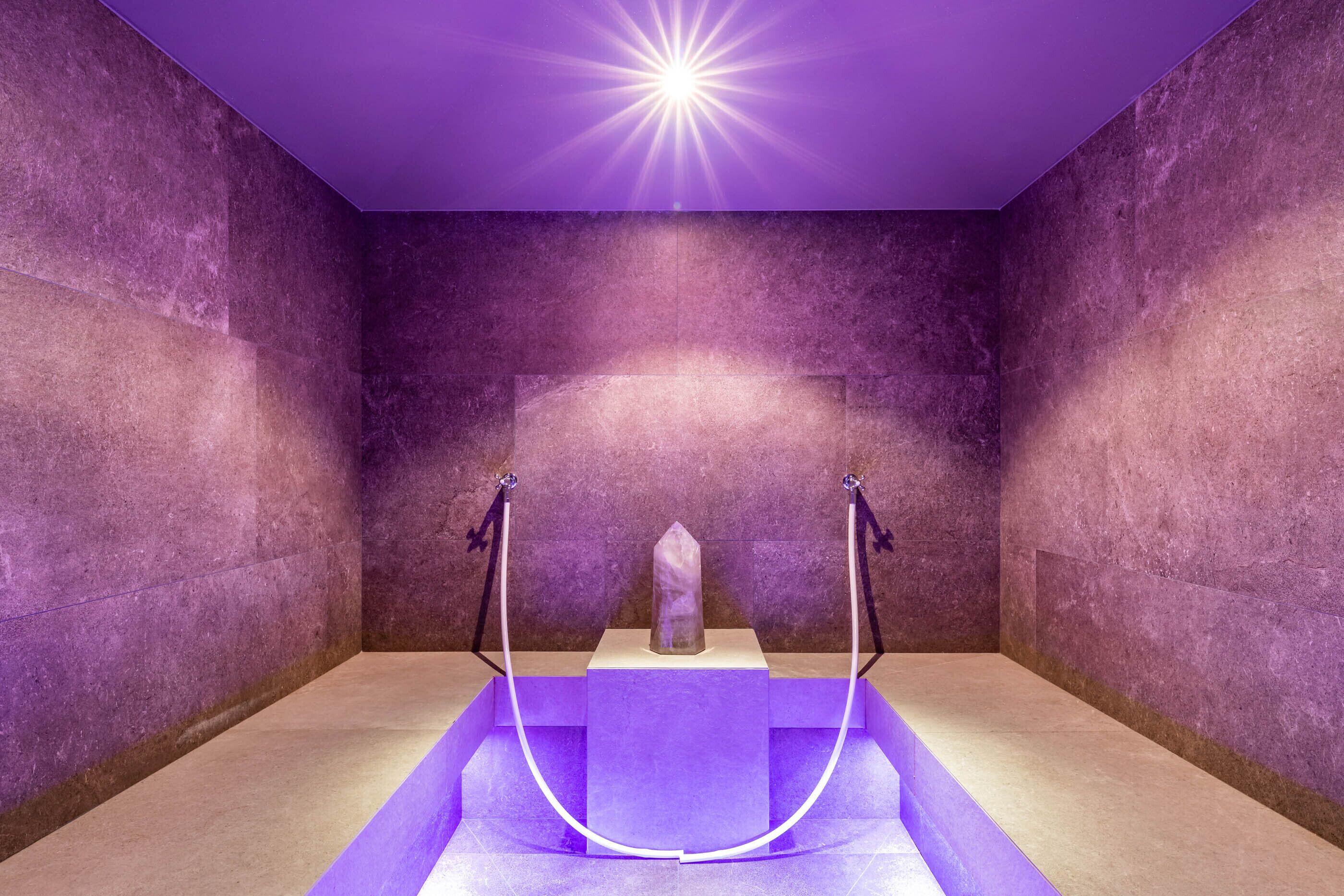 sauna, hot tub, steam room, body treatments, hydrotherapy, aromatherapy