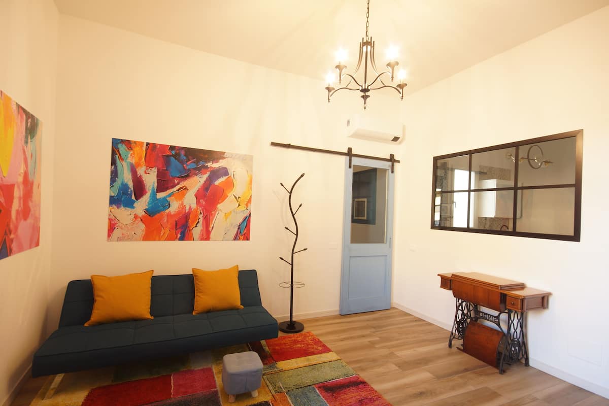 Residence Pallone - via Pallone 6 | Living area | 25-inch flat-screen TV with digital channels, LCD TV