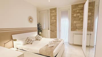 Cortiletto 1/2 - vicolo Torcoletto 3B/5 | Down comforters, individually furnished, laptop workspace