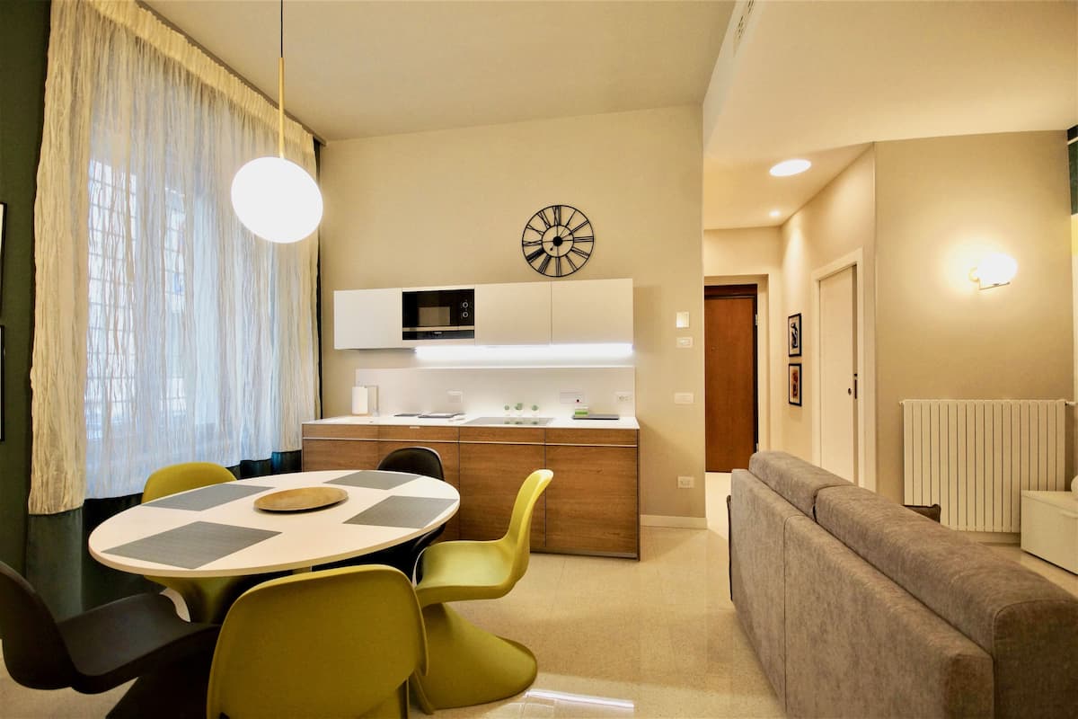 City apartment Velvet 1 - via Orti Manara 3 | Living area | 25-inch flat-screen TV with digital channels, LCD TV
