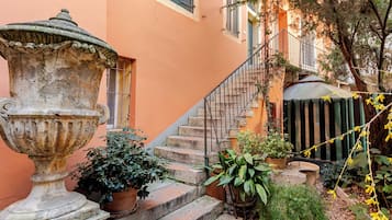 Appartamento su due livelli - (Romeo&Juliet - Via Dietro Filippini 2) | Hiên