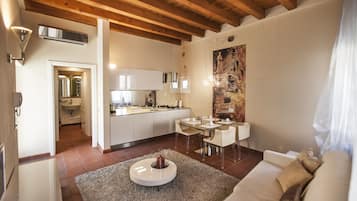 Apartment, 1 Schlafzimmer (Shakespeare House-Via D.Filippini 2) | Wohnzimmer