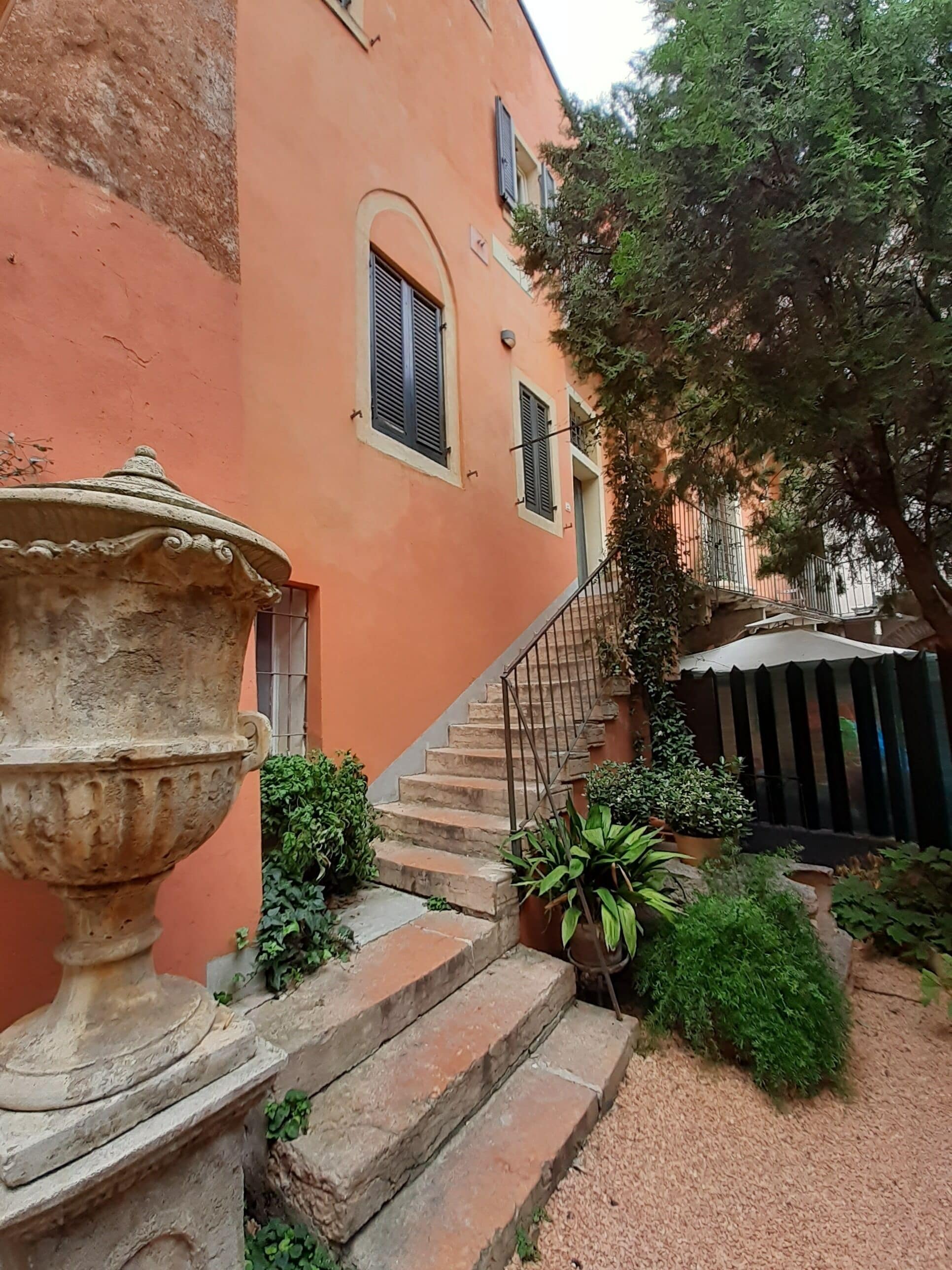 Appartamento su due livelli - (Romeo&Juliet - Via Dietro Filippini 2) | Daunenbettdecken, individuell eingerichtet