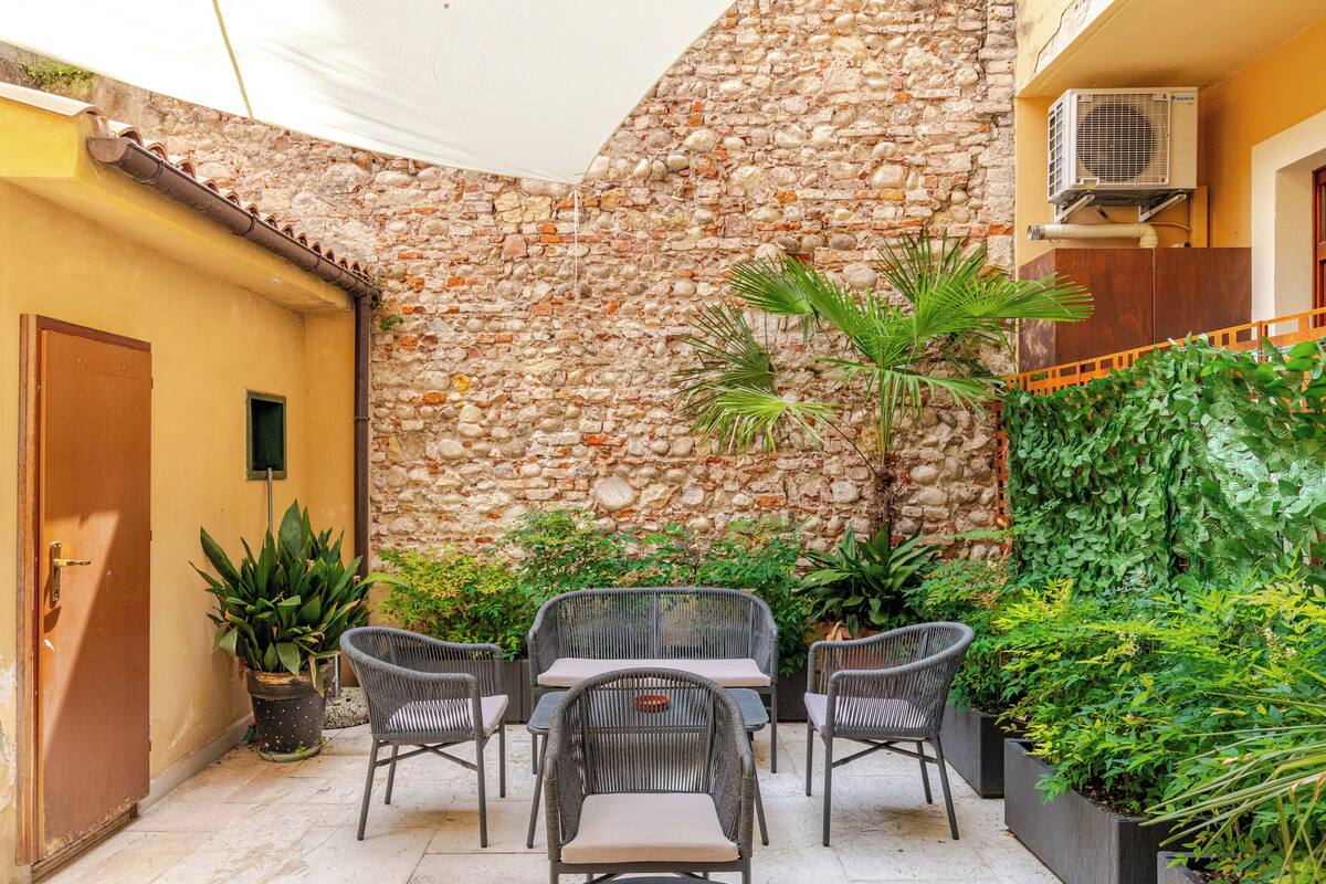 Cortiletto 1/2 - vicolo Torcoletto 3B/5 | Terrace/patio