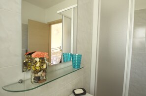 Chambre Double | Équipements de salle de bain