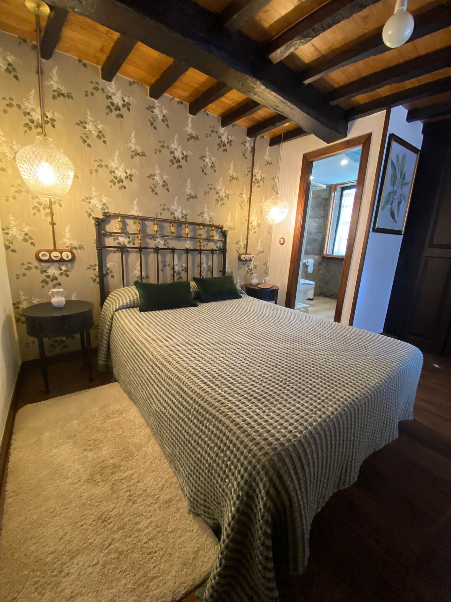 Wifi gratis y ropa de cama 