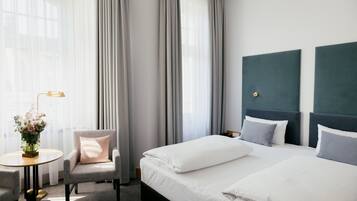 Kahden hengen comfort-huone | Untuvapeitot, yksilöllisesti sisustettu, yksilöllisesti kalustettu