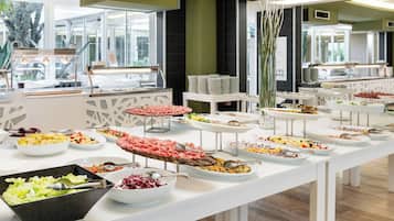 2 restaurants, breakfast, lunch, dinner served; Mediterranean cuisine
