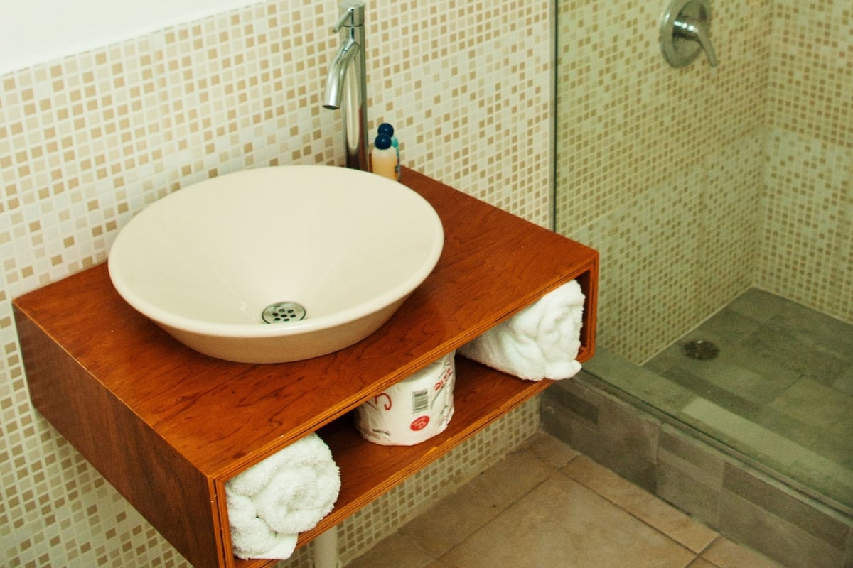 Connecting Superior King | Bathroom