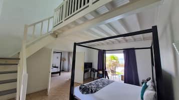 Familiesuite | Pengeskab på værelset, individuelt design, individuel indretning