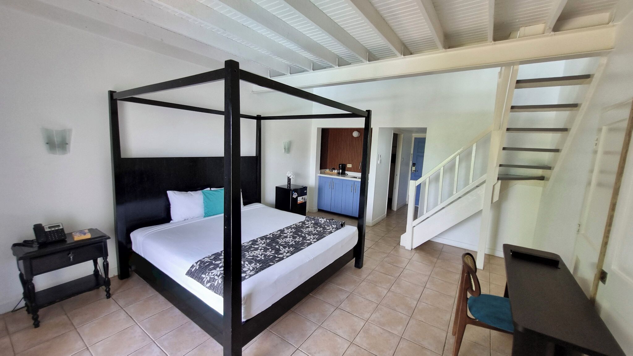 ファミリー ルーム | セーフティボックス (室内)、客室ごとに異なる装飾、客室ごとに異なるインテリア、デスク