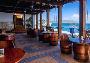 Breakfast, lunch, dinner served; beach views - Grand Hotel Excelsior Port Royal (Kingston)