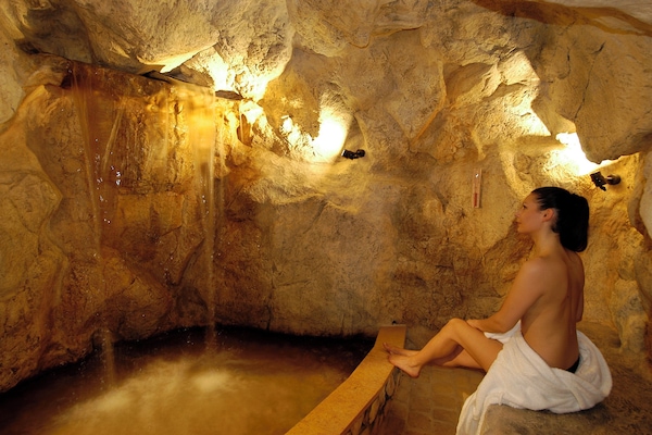 Hot tub, steam room, hot springs, Turkish bath, body treatments
