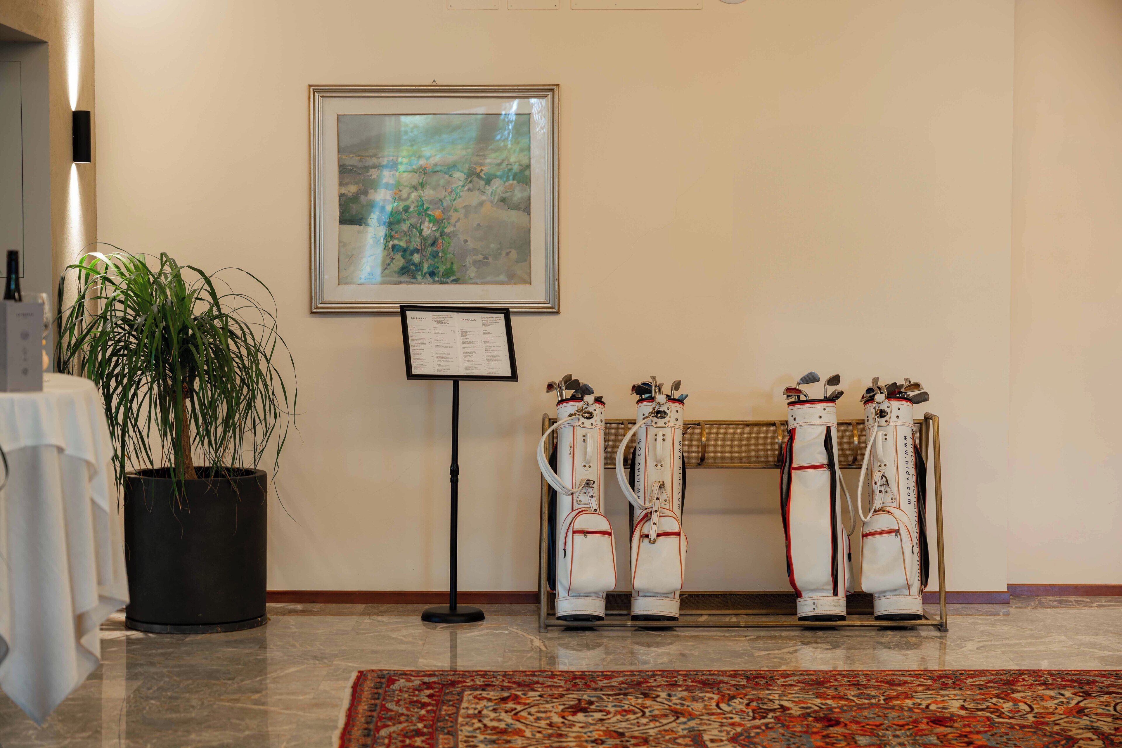 indoor golf driving range