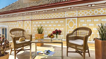 Deluxe room with private terrace | Terrace/patio
