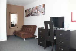 Coffres-forts dans les chambres, Wi-Fi gratuit, draps fournis