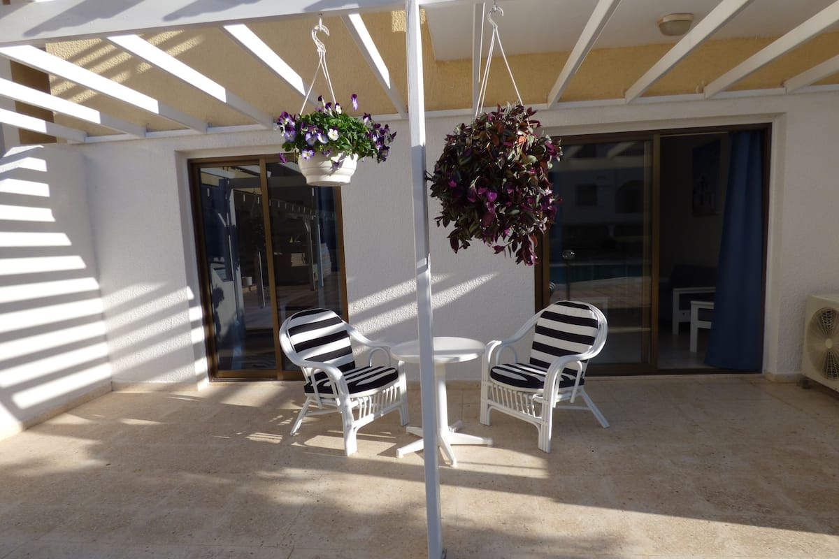 Doppel- oder Zweibettzimmer | Terrasse/Patio
