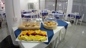 Breakfast, lunch and dinner served  - Amore Hotel Apartments (Paralimni)