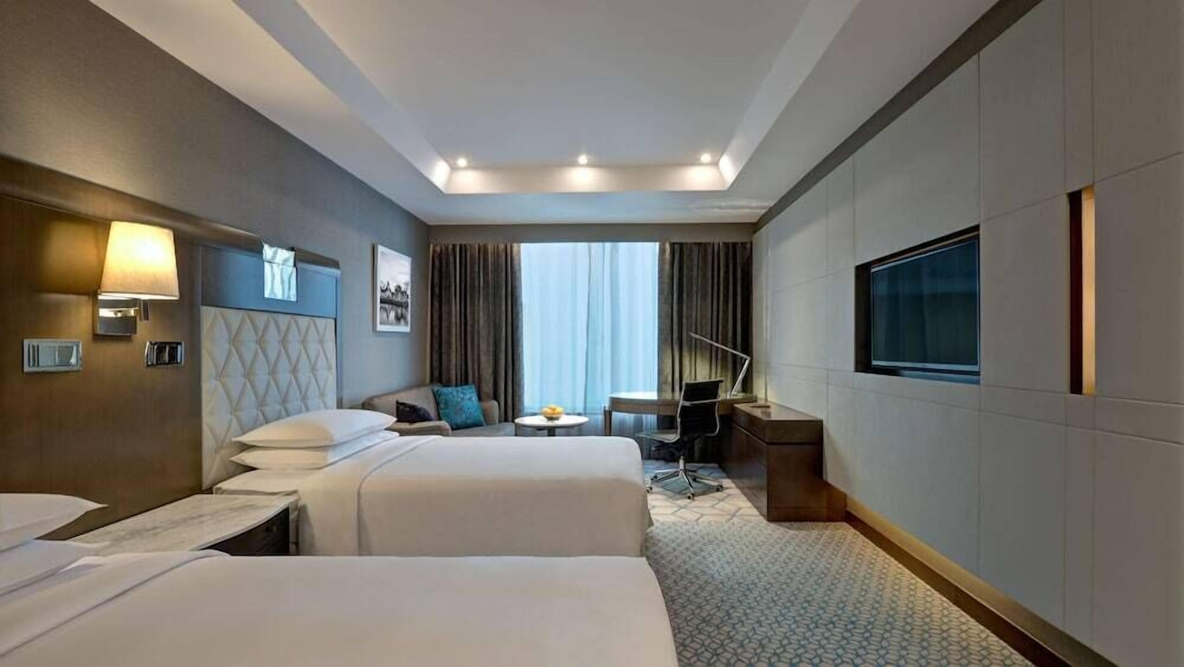 Minibar, in-room safe, desk, soundproofing