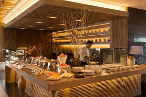 Café da manhã, almoço e jantar