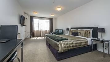 Premium bedding, in-room safe, desk, iron/ironing board