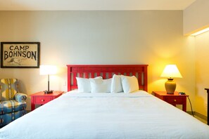 ستائر تعتيم ومكواة/لوح كي وواي فاي مجانًا وملاءات أسرّة