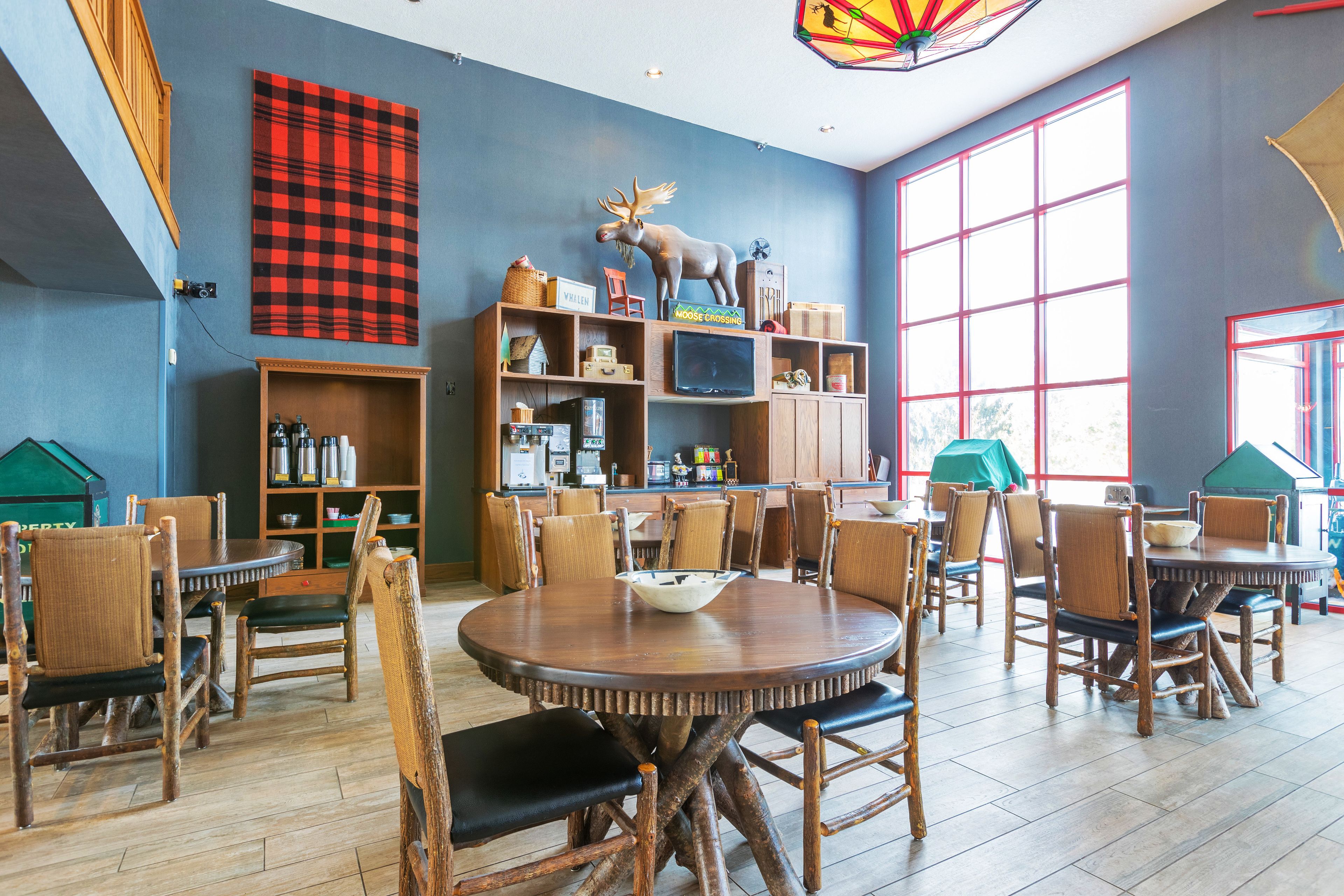 free daily full breakfast