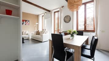 Appartamento con 1 Camera da Letto, Corso Garibaldi 34 | Opholdsområde | Fladskærms-tv