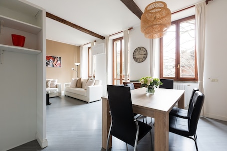 Appartamento con 1 Camera da Letto, Corso Garibaldi 34 | Living area | Flat-screen TV