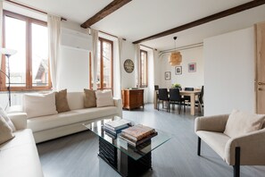 Appartamento con 1 Camera da Letto, Corso Garibaldi 34 | Oppholdsområde | Flatskjerm-TV